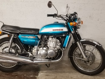 GT 750 SUZUKI BLEU